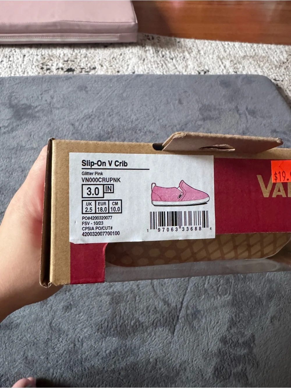 Baby girl Vans Kids Slip-On Glitter Sneakers in Pink size 3